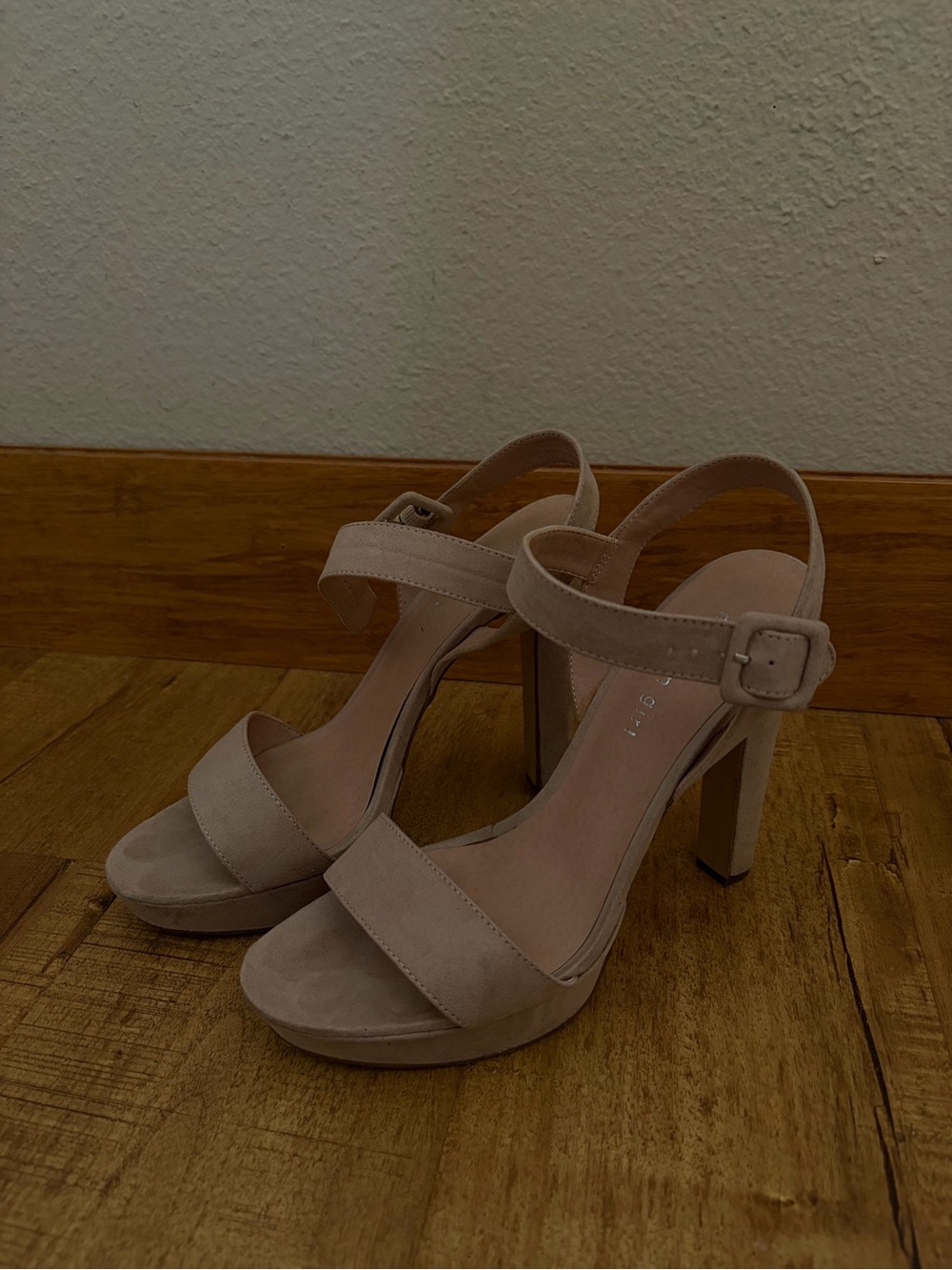 Steve Madden Women’s Suede Block Heel Sandals - Beige